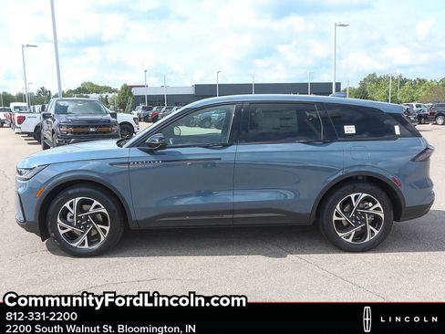 New 2025 Lincoln Nautilus Premier w/ Jet Appearance Package image 3