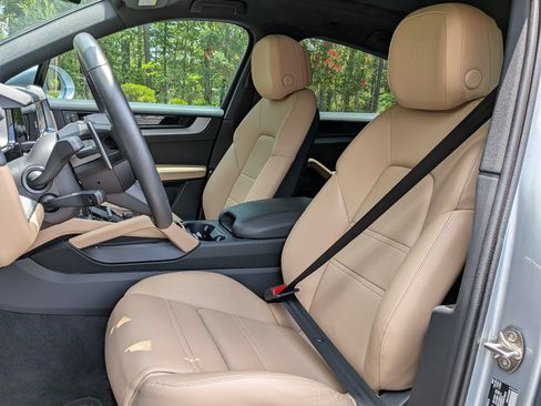 Certified 2025 Porsche Cayenne Coupe AWD/4WD image 5