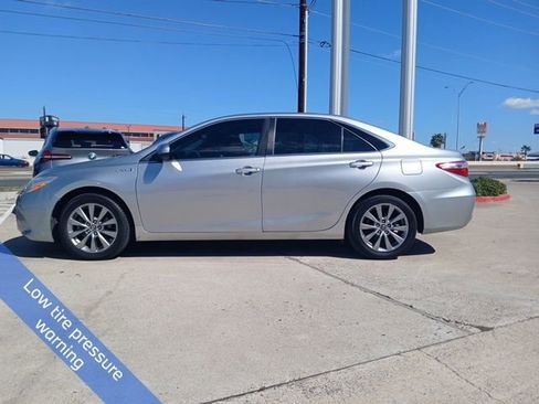 Used 2016 Toyota Camry XLE image 6