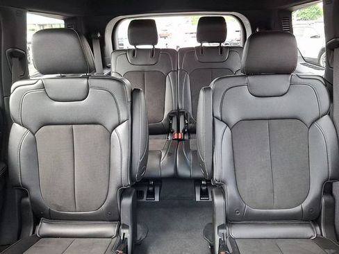 Used 2023 Jeep Grand Cherokee L Laredo AWD/4WD image 19