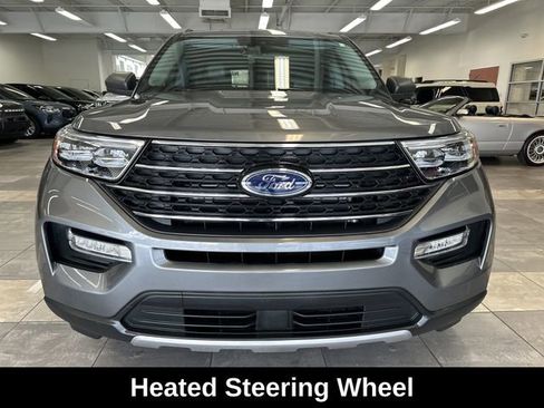 Used 2023 Ford Explorer XLT w/ Equipment Group 202A AWD/4WD image 19