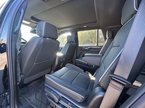 New 2026 Chevrolet Tahoe Premier w/ Sun And Tow Package AWD/4WD image 15