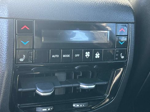 Used 2023 Jeep Grand Cherokee Overland w/ Advanced Protech Group III AWD/4WD image 28
