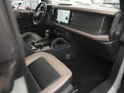 Used 2024 Ford Bronco Wildtrak image 17