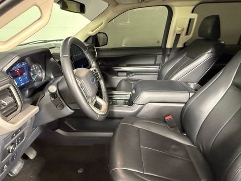 Used 2022 Ford Expedition XLT image 30