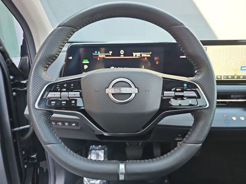 Used 2023 Nissan Ariya EVOLVE+ image 19