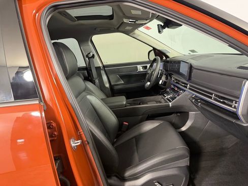 Used 2025 Hyundai Santa Fe Limited image 31