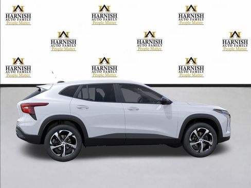 New 2026 Chevrolet Trax RS image 5