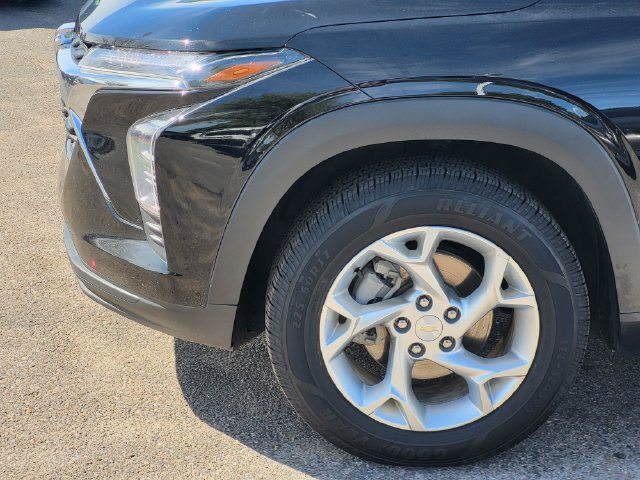 Used 2024 Chevrolet Trax LS w/ LS Convenience Package FWD image 7