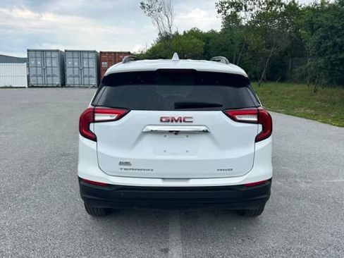 Certified 2023 GMC Terrain SLE w/ Driver Convenience Package AWD/4WD image 4