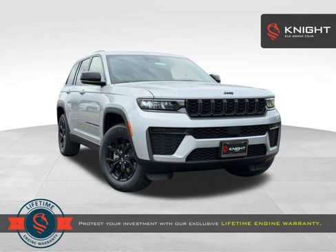 New 2026 Jeep Grand Cherokee Altitude AWD/4WD image 1