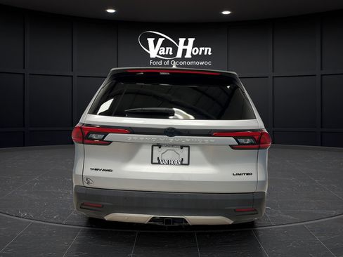 Used 2024 Toyota Grand Highlander AWD Hybrid image 6