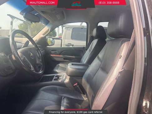 Used 2013 Chevrolet Suburban LT AWD/4WD image 9