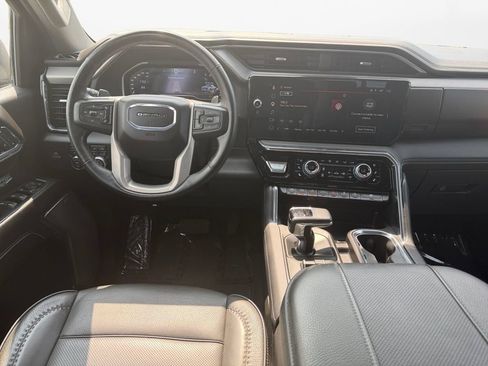 Used 2024 GMC Sierra 1500 Denali w/ Denali Reserve Package AWD/4WD image 11
