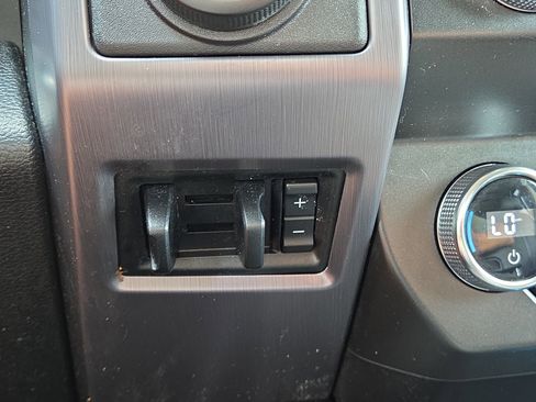 Used 2019 Ford Expedition Platinum RWD image 21