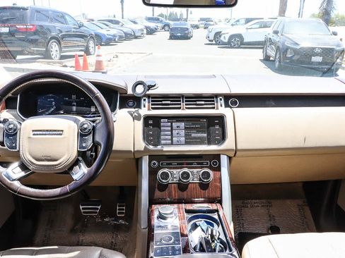Used 2015 Land Rover Range Rover Supercharged AWD/4WD image 21
