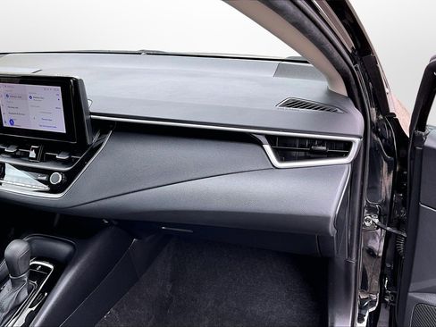 Used 2023 Toyota Corolla LE image 21