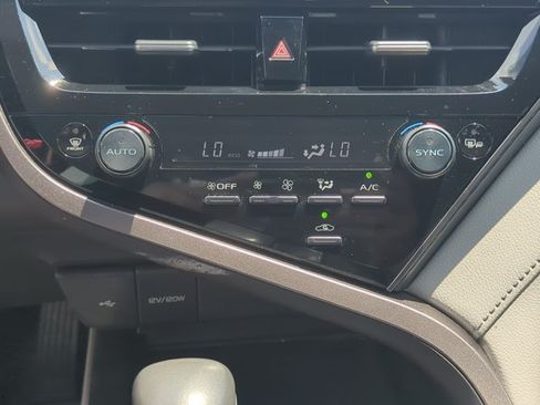 Used 2023 Toyota Camry SE FWD image 20