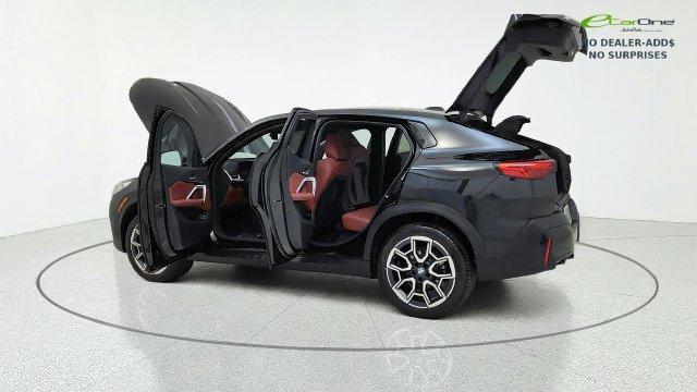 Used 2026 BMW X2 xDrive28i AWD/4WD image 16