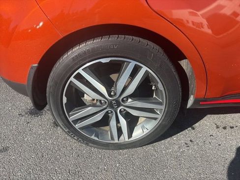 Used 2018 Kia Soul ! w/ Tech Package image 9