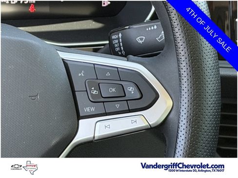 Used 2024 Volkswagen Jetta SE FWD image 21