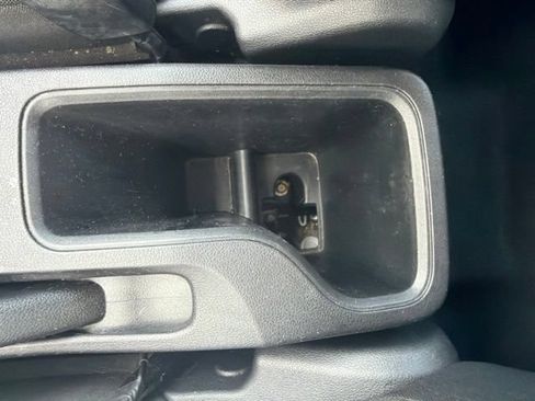 Used 2021 Hyundai Venue SE FWD image 27