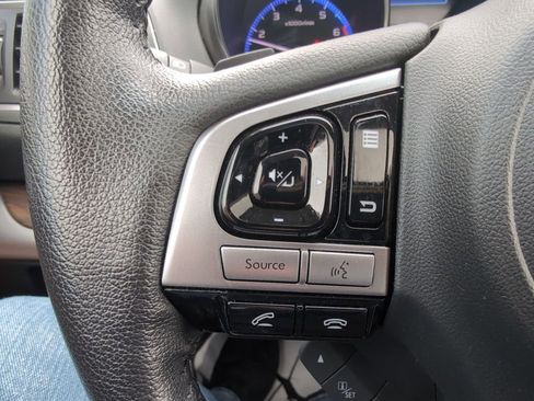 Used 2017 Subaru Outback 2.5i Touring w/ Popular Package #5A image 20