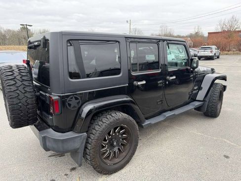 Used 2017 Jeep Wrangler Unlimited Sahara w/ Connectivity Group image 3