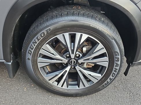 Certified 2023 Nissan Rogue SV w/ SV Premium B Package image 8