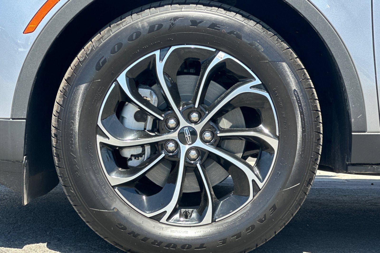 New 2026 Lincoln Nautilus Premier w/ Equipment Group 102A AWD/4WD image 25