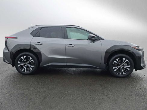 Used 2024 Toyota bZ4X XLE w/ Weather Package image 2