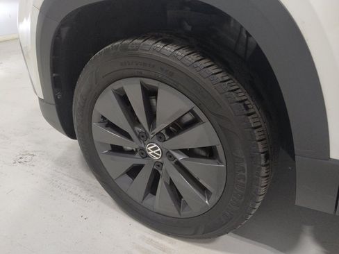Used 2024 Volkswagen Taos S FWD image 31