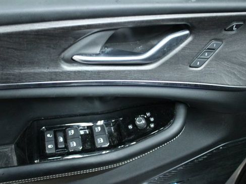 Used 2021 Jeep Grand Cherokee L Overland w/ Advanced Protech Group III AWD/4WD image 14