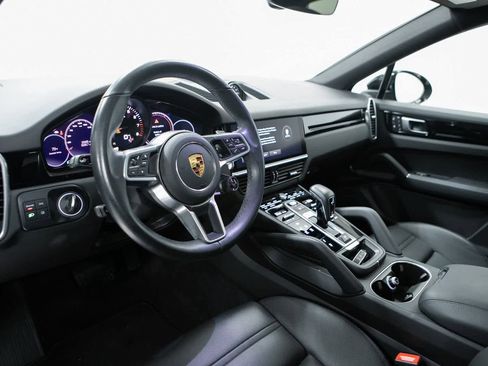 Certified 2022 Porsche Cayenne Coupe image 4