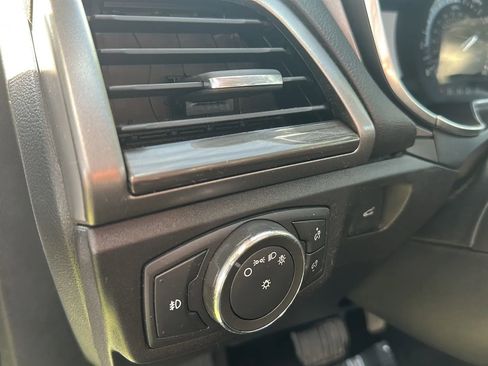 Used 2017 Ford Fusion SE w/ Fusion SE Technology Package AWD/4WD image 33