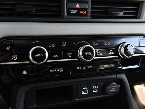 Certified 2025 Honda Pilot EX-L image 17