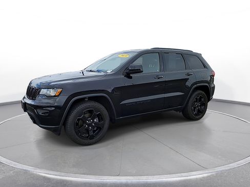 Used 2019 Jeep Grand Cherokee Laredo AWD/4WD image 4