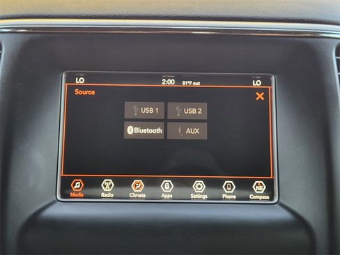 Used 2020 Jeep Grand Cherokee Laredo image 8