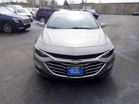 Used 2023 Chevrolet Malibu LT image 2