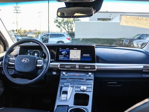 Used 2021 Hyundai Nexo Limited FWD image 17