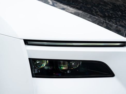 Used 2024 Rolls-Royce Spectre w/ Spectre Launch Package AWD/4WD image 11