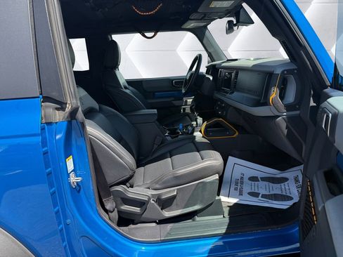 Used 2022 Ford Bronco Badlands image 13