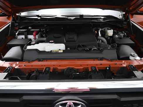 Used 2025 Toyota Tundra SR5 w/ TRD Off-Road Package AWD/4WD image 32