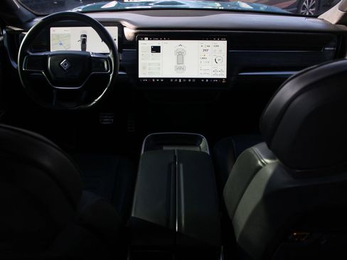 Used 2022 Rivian R1T Adventure image 23