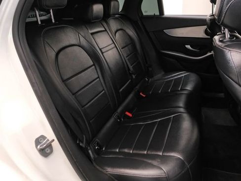 Used 2019 Mercedes-Benz GLC 300 w/ Premium Package image 30