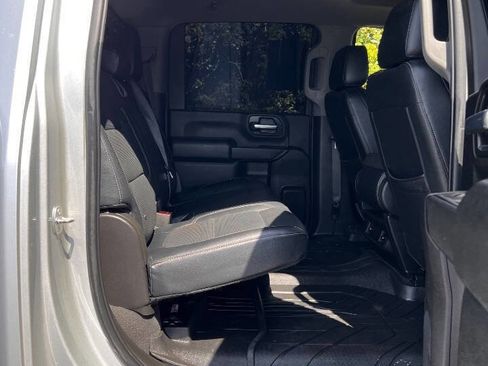 Used 2022 Chevrolet Silverado 2500 Custom w/ Custom Value Package image 19