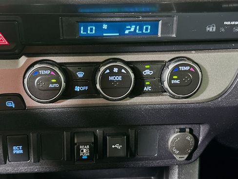 Used 2021 Toyota Tacoma SR5 image 22