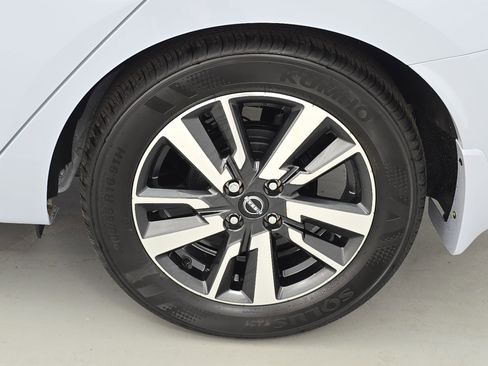 New 2025 Nissan Versa SV image 31