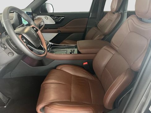 Used 2025 Lincoln Aviator Reserve w/ Equipment Group 201A AWD/4WD image 22