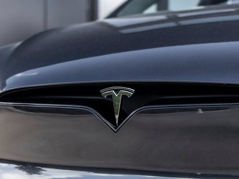 Used 2025 Tesla Model X AWD/4WD image 13